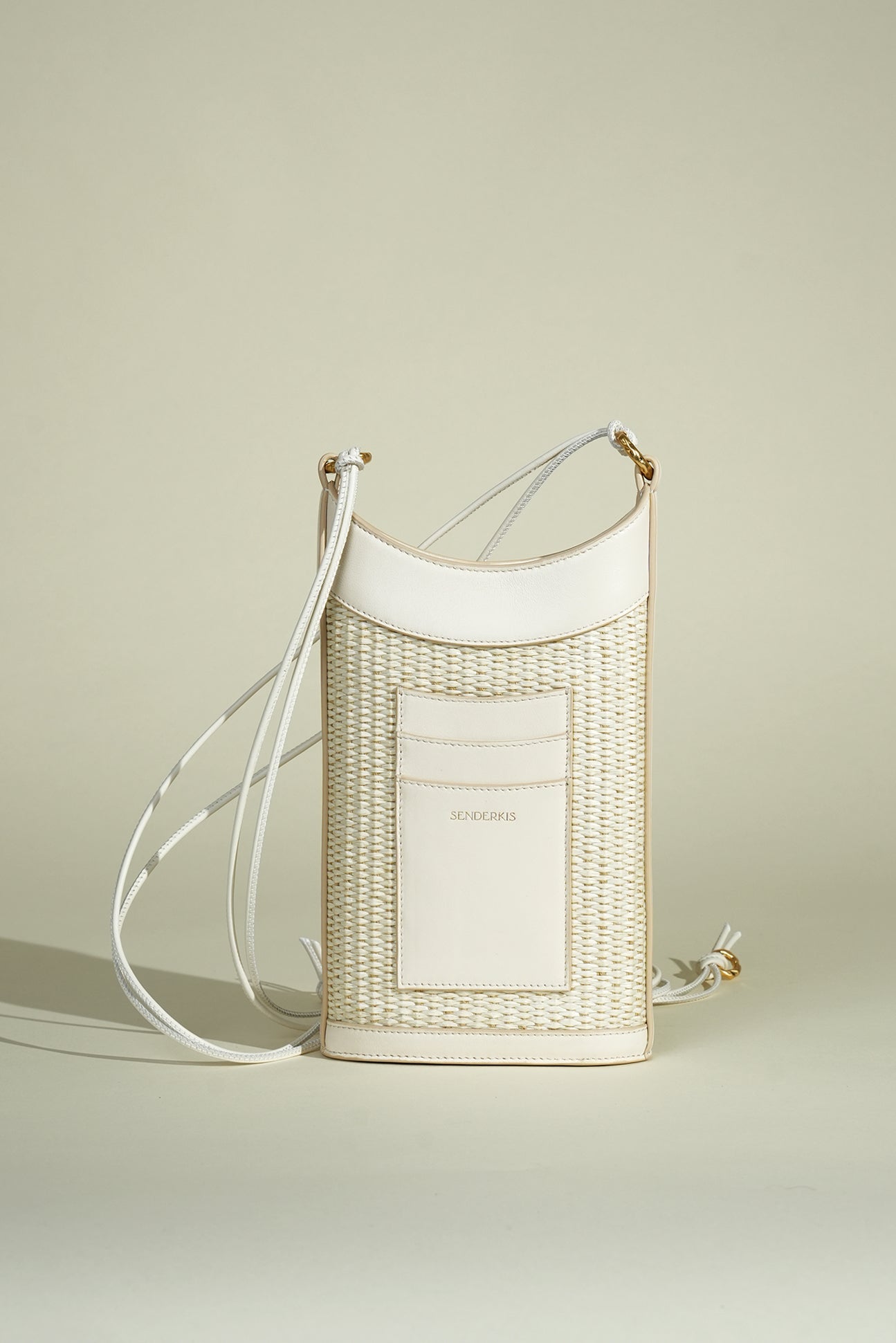 Luz Phone Bag in Raffia